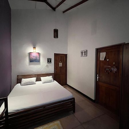 Rustic Mahaweli Apartment Kandy Room photo